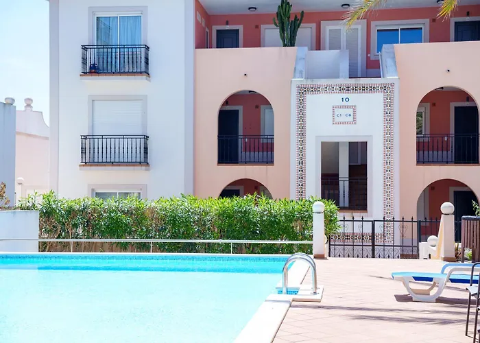 Vila Da Praia 462-B09 * Amoreira (Leiria)